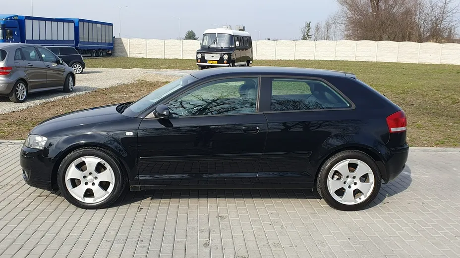 AUDI A3 -