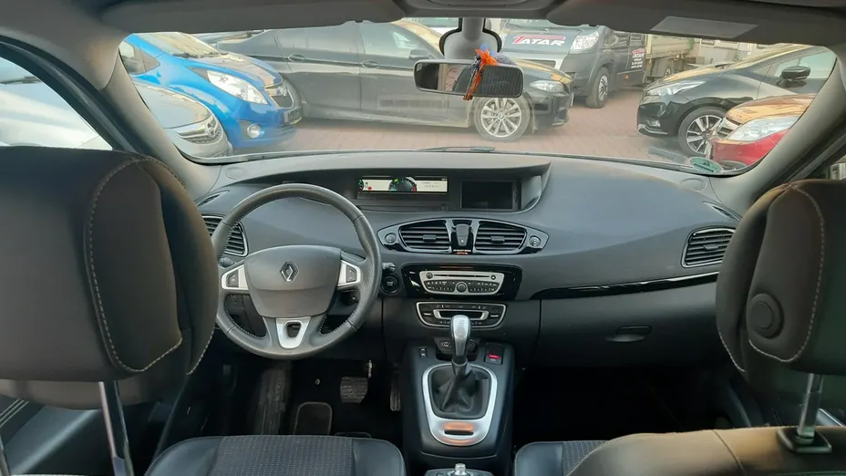 RENAULT Scenic -