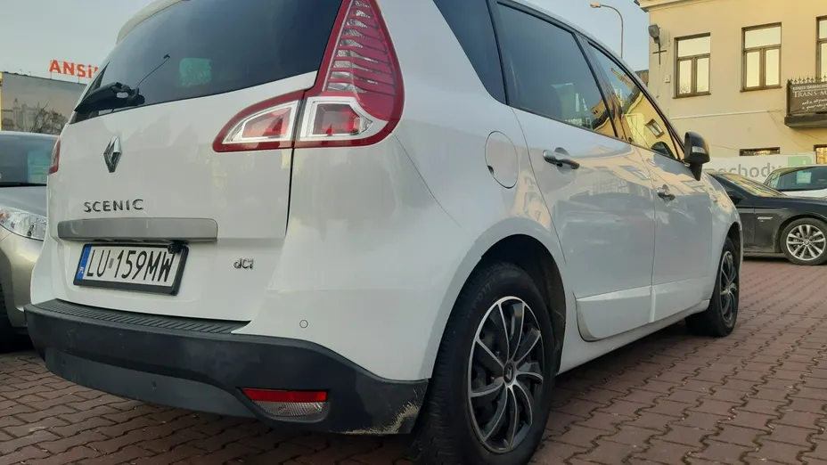 RENAULT Scenic -