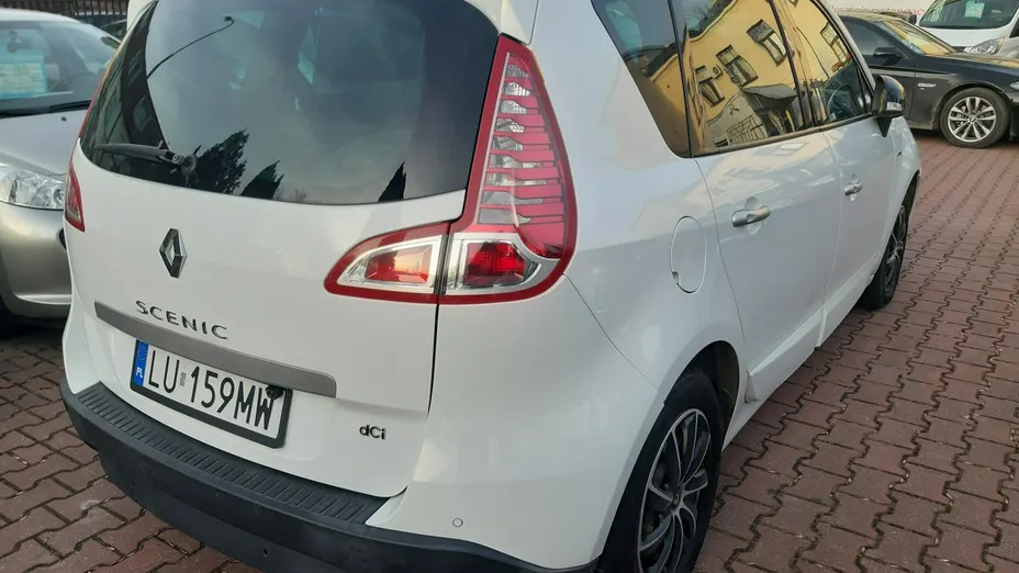 RENAULT Scenic -