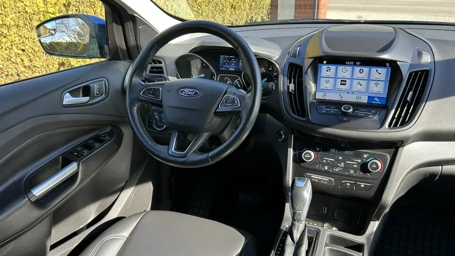 FORD Escape -