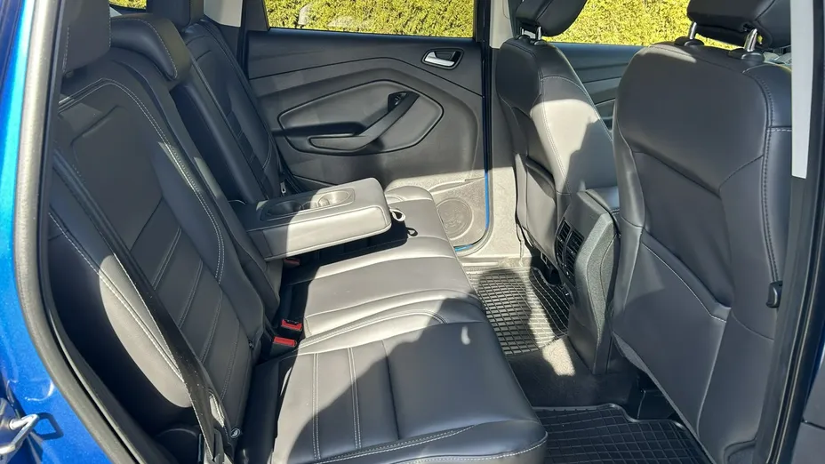 FORD Escape -