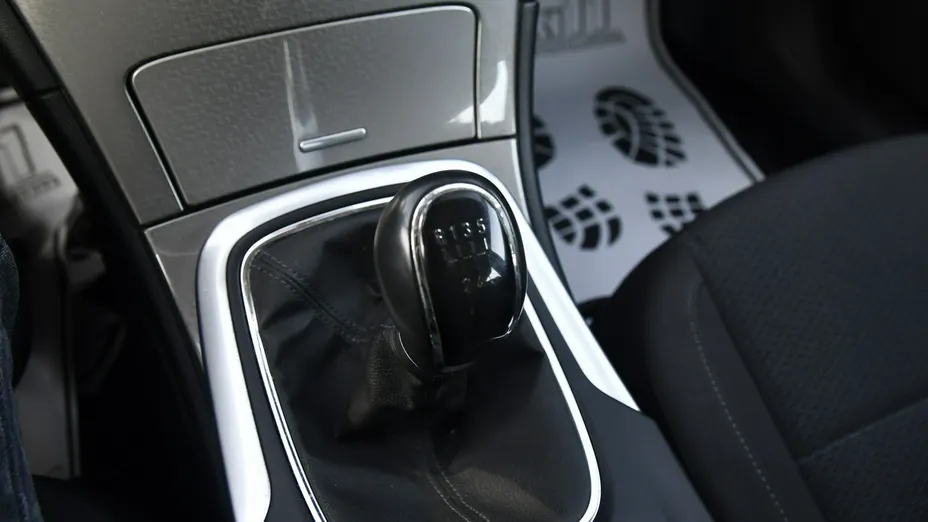 OPEL Insignia -