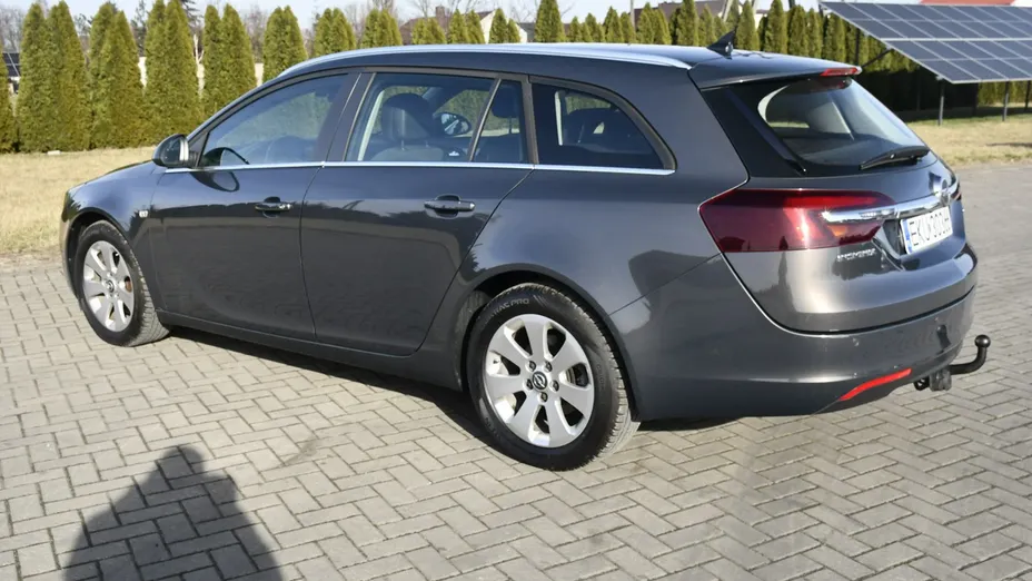 OPEL Insignia -
