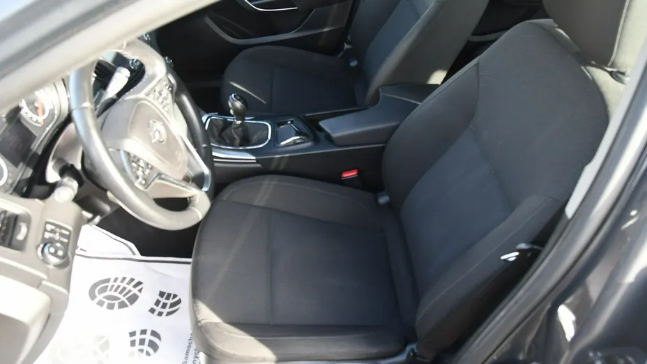 OPEL Insignia -