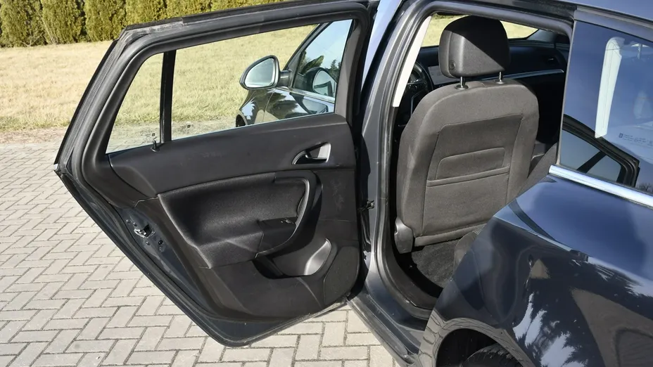 OPEL Insignia -