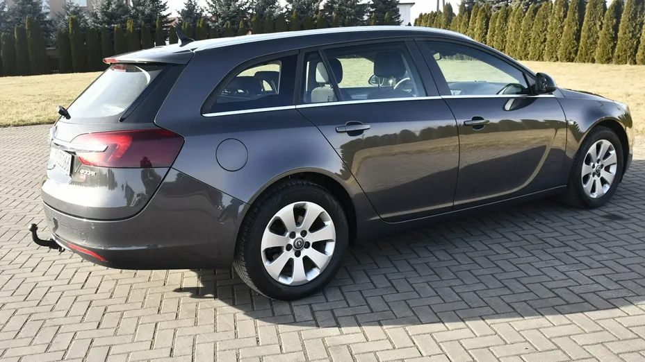 OPEL Insignia -