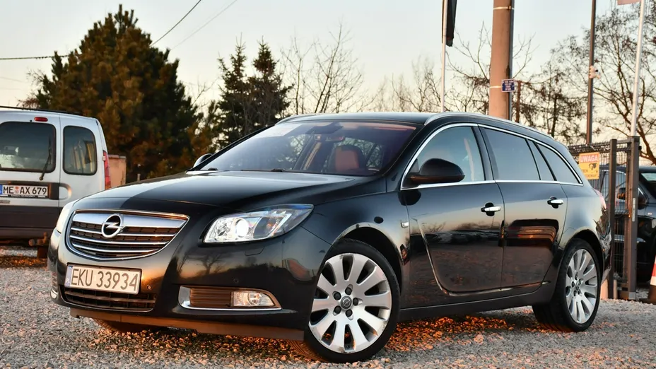 OPEL Insignia -