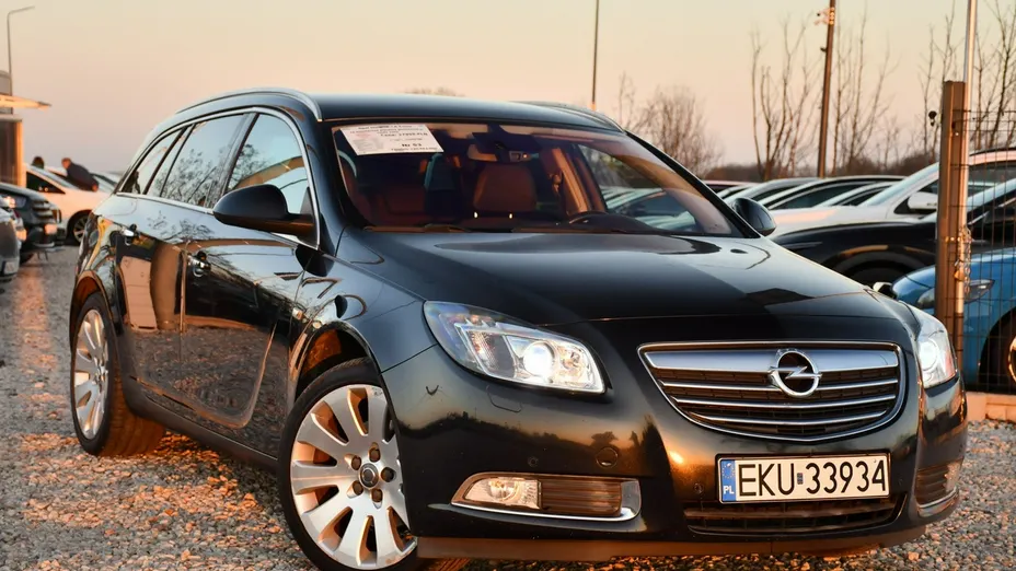 OPEL Insignia -