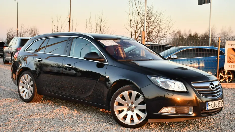 OPEL Insignia -