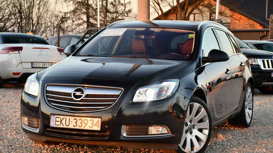 OPEL Insignia -