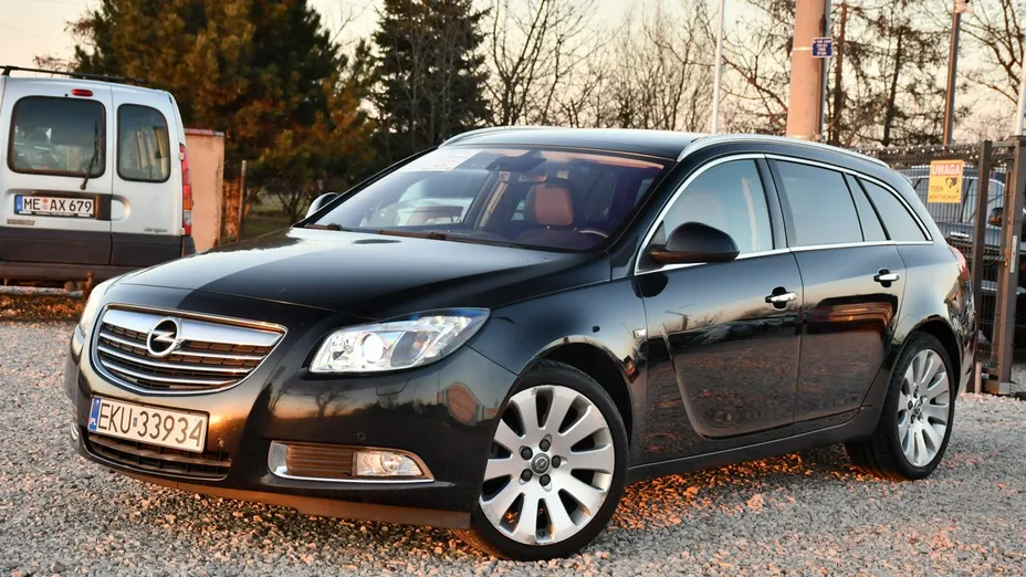 OPEL Insignia -