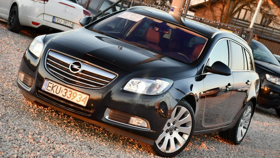 OPEL Insignia -