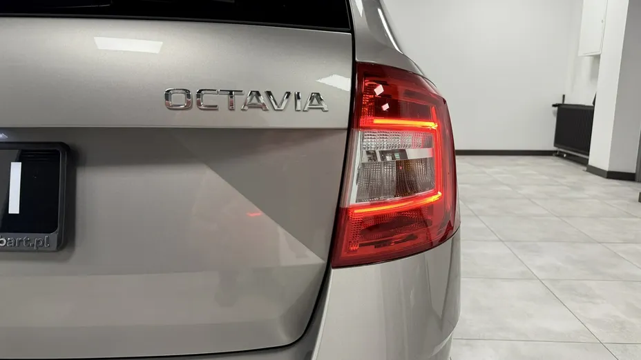 SKODA Octavia -