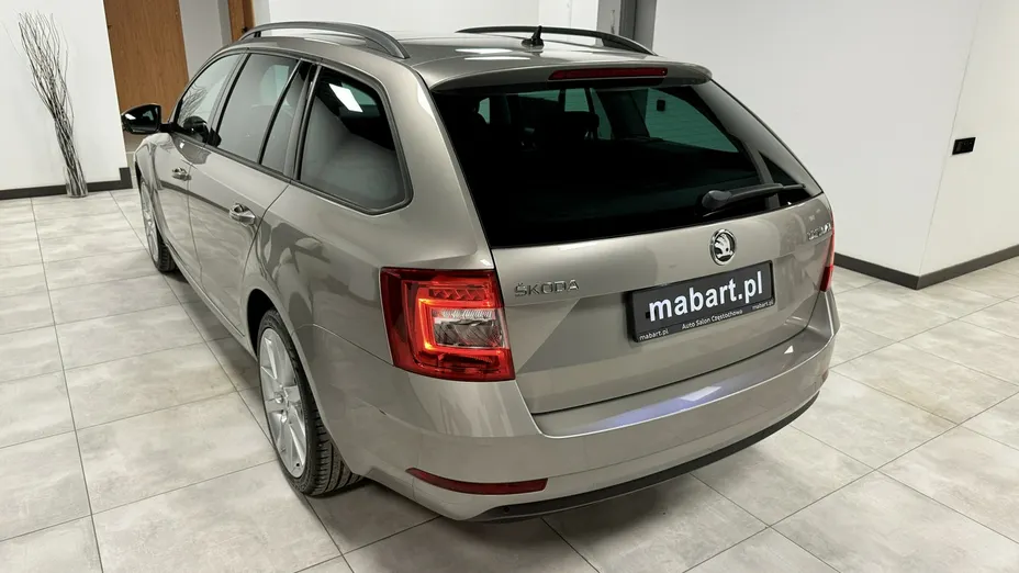 SKODA Octavia -