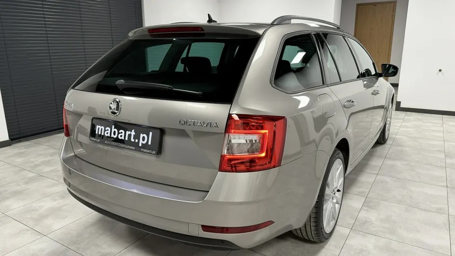 SKODA Octavia -