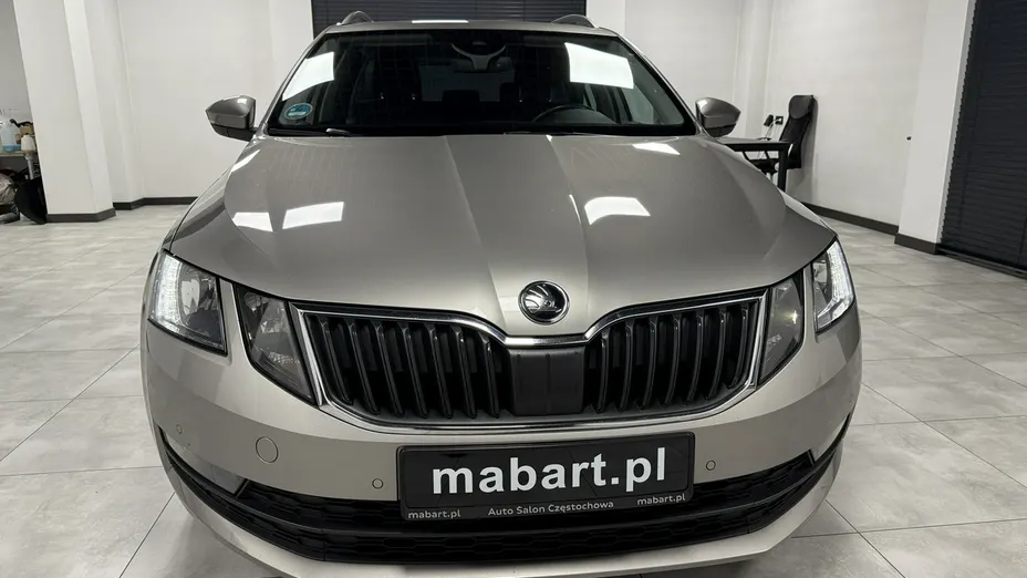 SKODA Octavia -