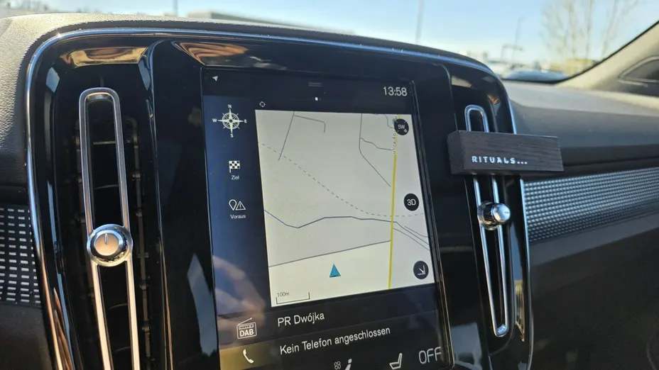 VOLVO XC40 -