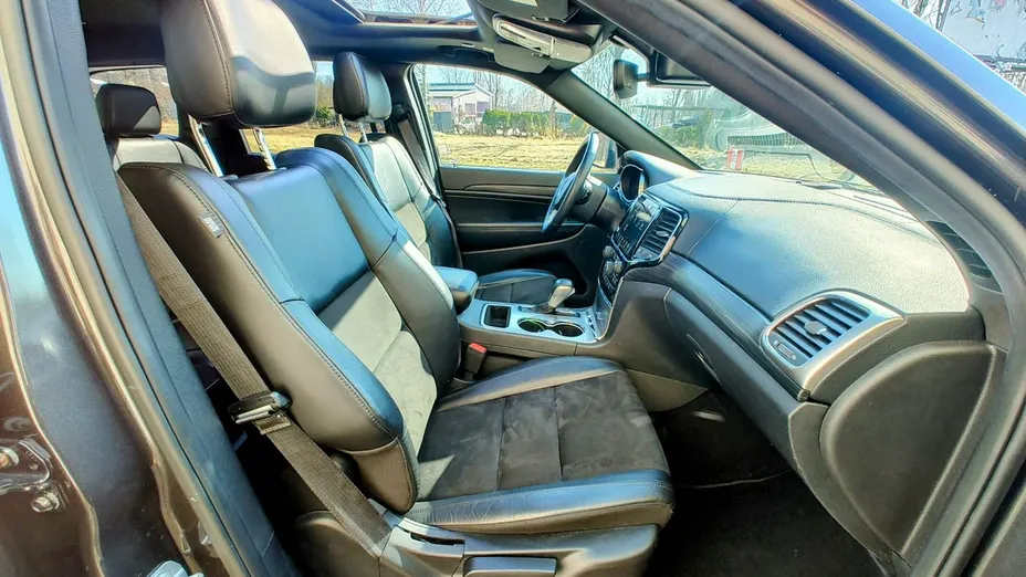 JEEP Grand Cherokee -