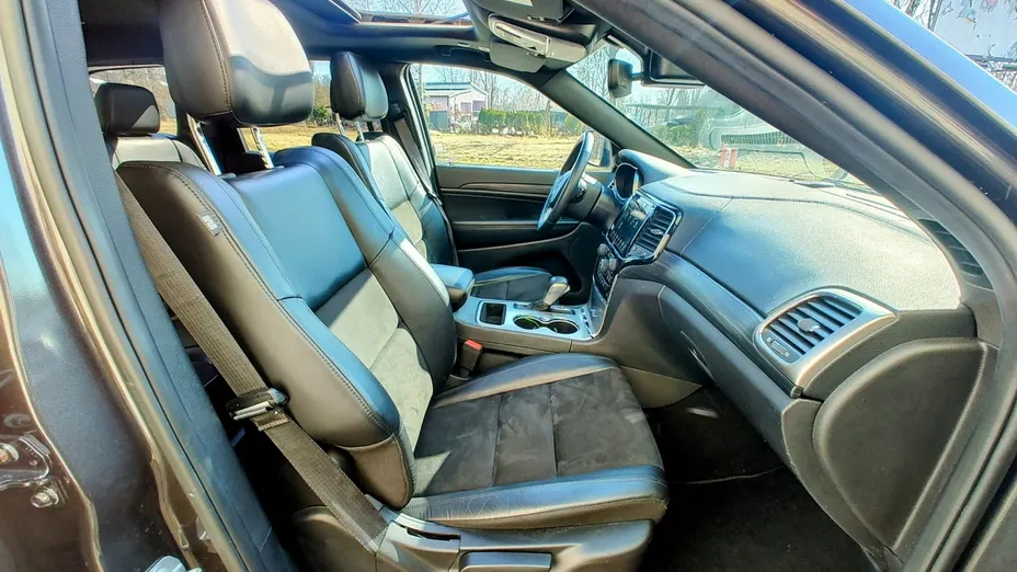 JEEP Grand Cherokee -