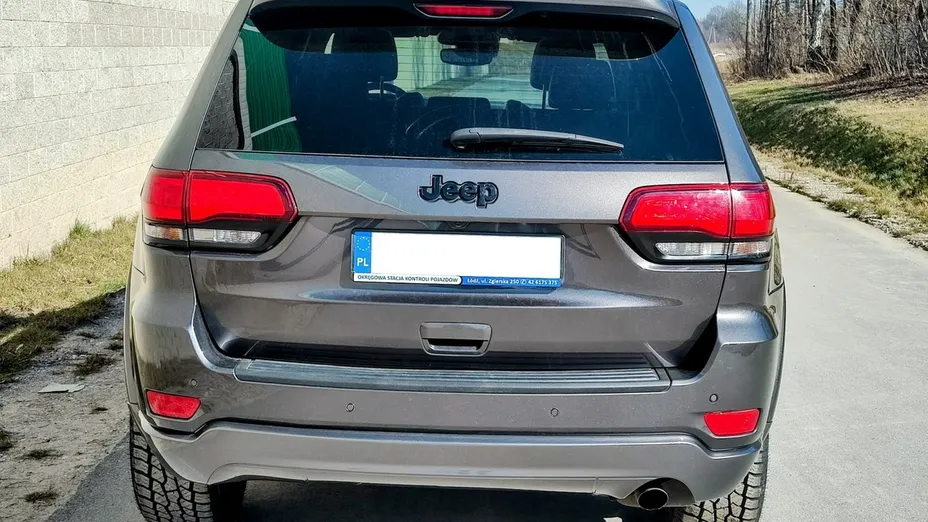 JEEP Grand Cherokee -