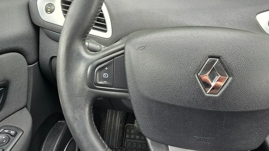 RENAULT Scenic -