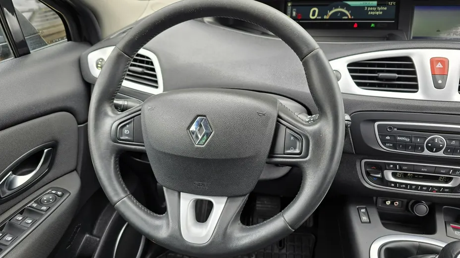 RENAULT Scenic -