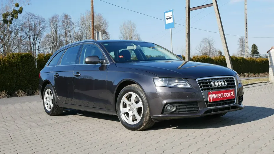 AUDI A4 -