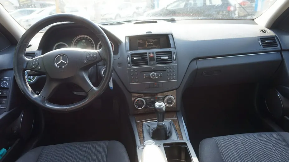 MERCEDES-BENZ C Klasa -