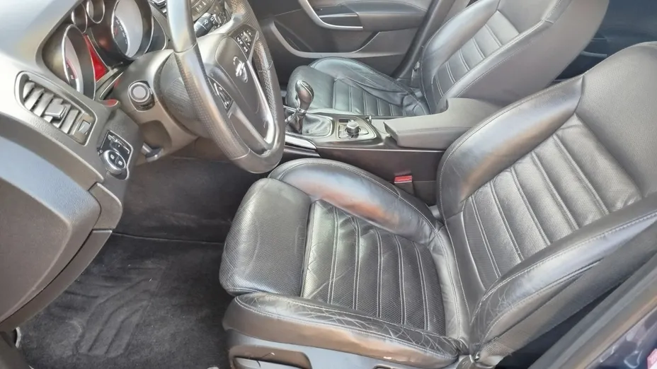 OPEL Insignia -
