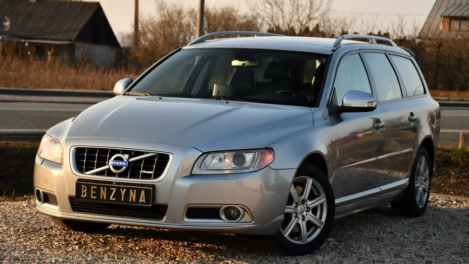 VOLVO V70 -