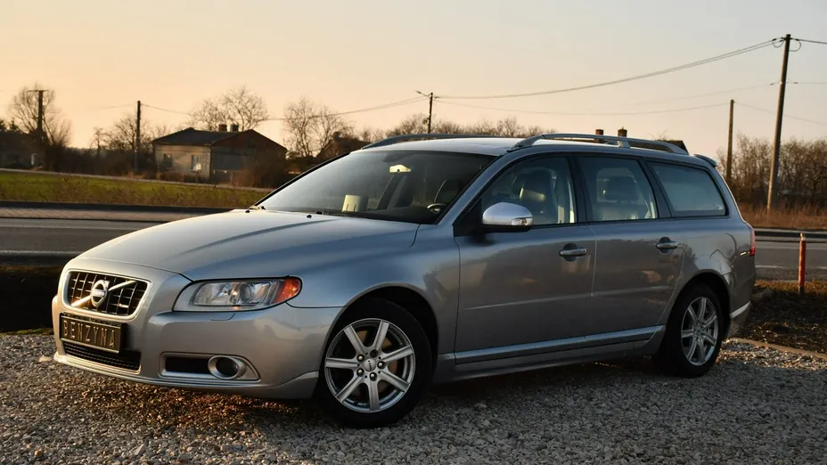 VOLVO V70 -