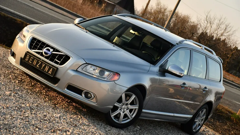 VOLVO V70 -