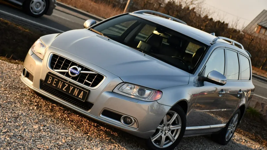 VOLVO V70 -