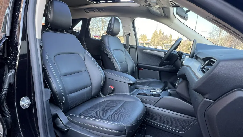FORD Escape -