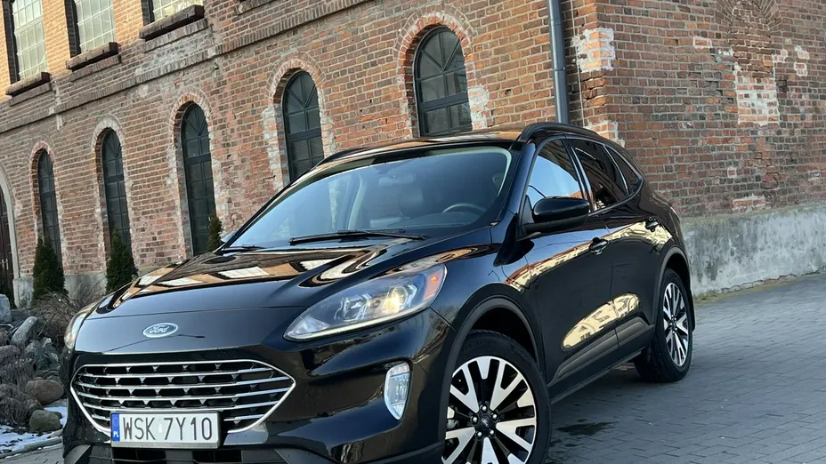 FORD Escape -