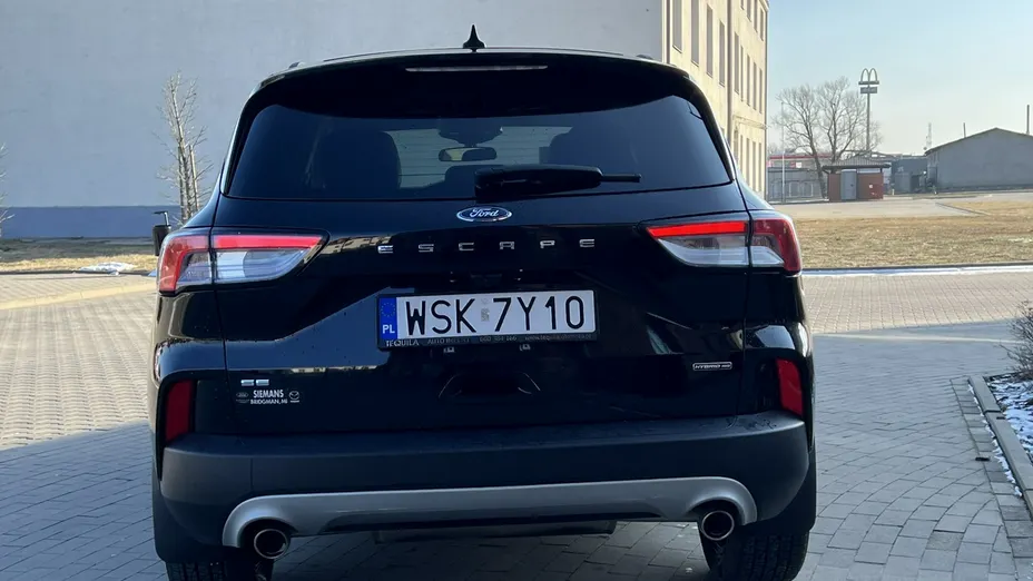 FORD Escape -
