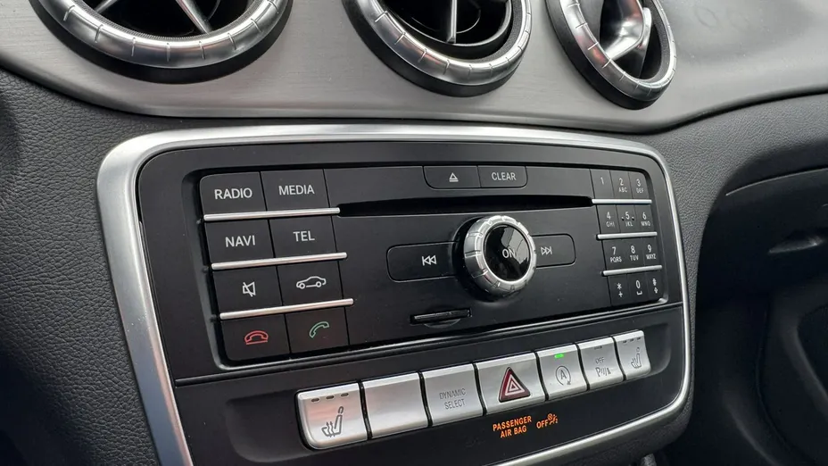 MERCEDES-BENZ CLA -