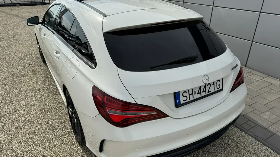 MERCEDES-BENZ CLA -