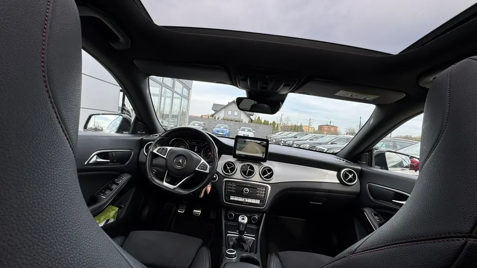 MERCEDES-BENZ CLA -