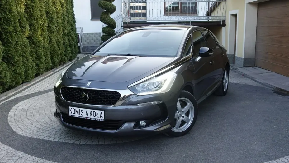 CITROEN DS5 -