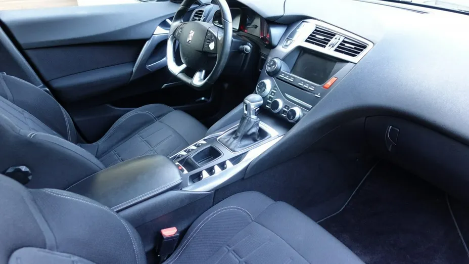 CITROEN DS5 -