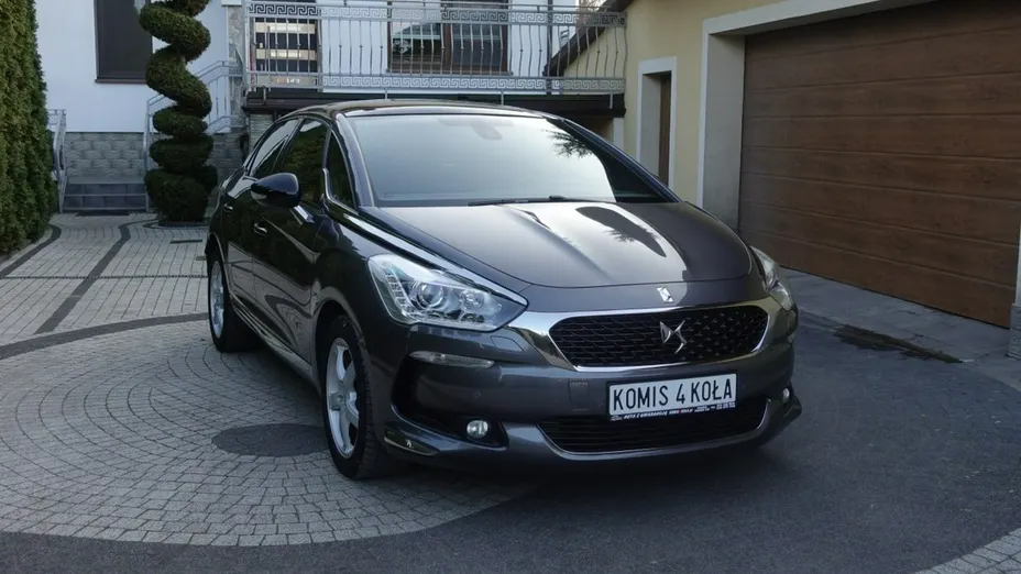 CITROEN DS5 -