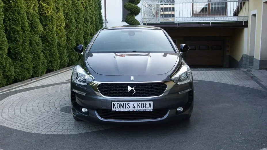 CITROEN DS5 -
