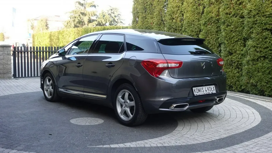 CITROEN DS5 -
