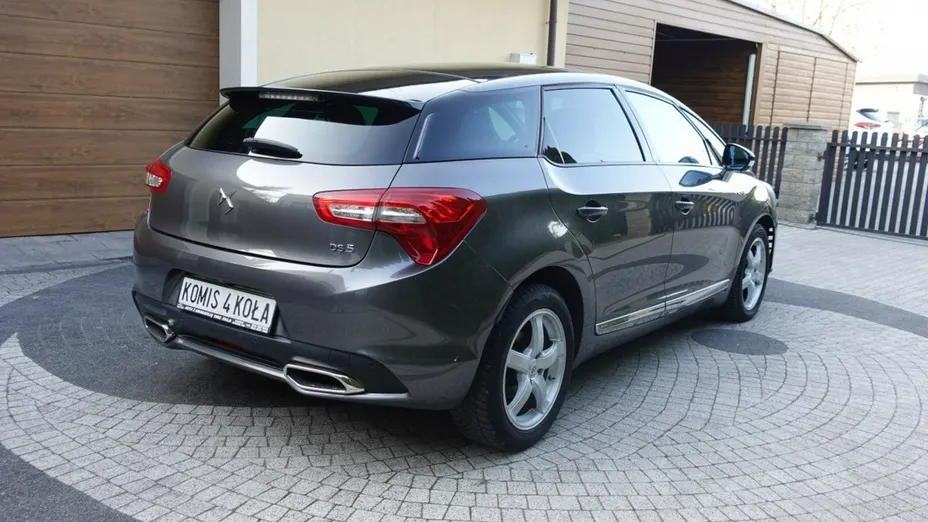 CITROEN DS5 -