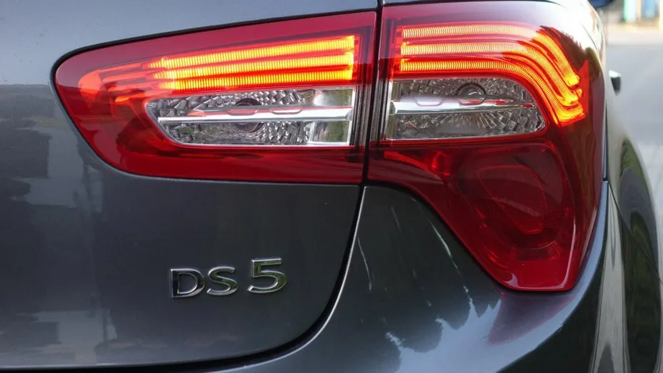 CITROEN DS5 -