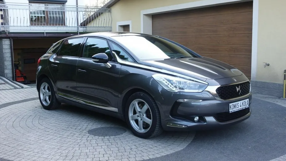 CITROEN DS5 -