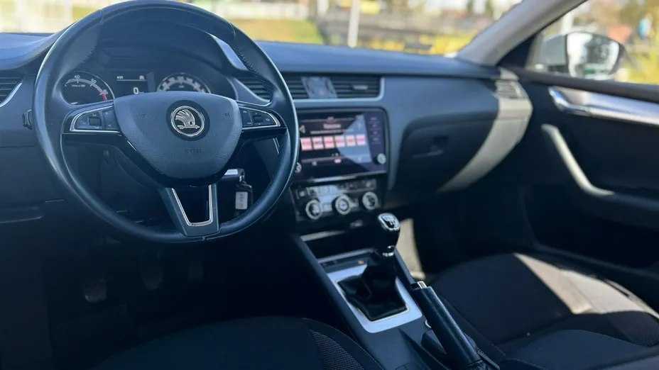 SKODA Octavia -
