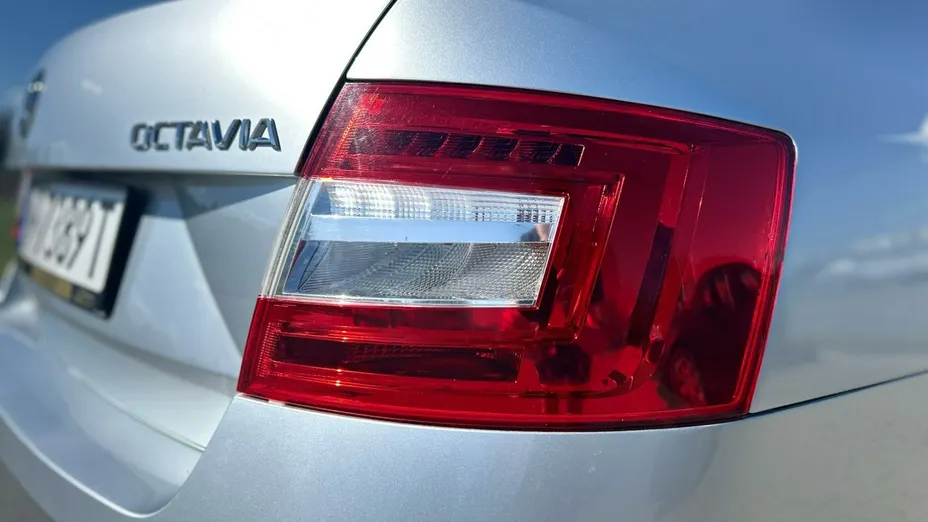 SKODA Octavia -